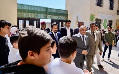 محافظ صلاح الدين يزور مدرسة الأفراح للأيتام ويوزّع كسوة العيد على تلاميذها