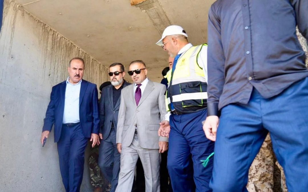 محافظ صلاح الدين يتفقد أعمال الشارع الحولي في الطوز ويوجّه بإنشاء مجسر جديد على حوض النهر