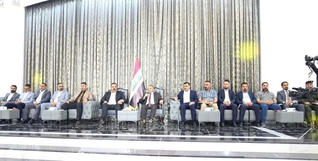 محافظ صلاح الدين يرعى مؤتمراً عشائرياً واسعاً لشيوخ ونخب قضاء الشرقاط