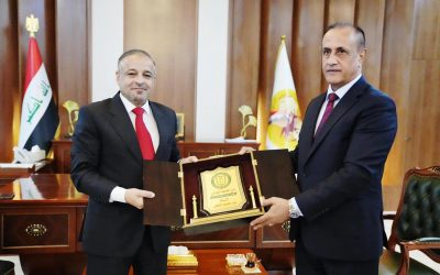 محافظ صلاح الدين يستقبل رئيس جامعة النبراس الاهلية ويتسلم درع الإبداع والتميز