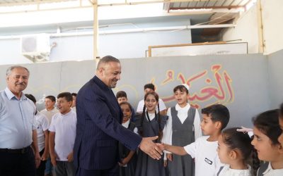 محافظ صلاح الدين يزور مدرسة اجيال العلم الابتدائية ويشيد بأداء كوادرها وتطبيقهم أساليب تعليمية حديثة